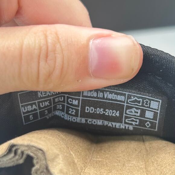 7 Vionic Kearny Platform Leather Slip-On Sneaker Loafer Black Women 5M preloved - Picture 9 of 10